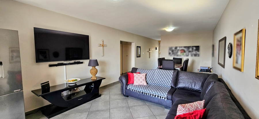 2 Bedroom Property for Sale in Three Rivers Proper Gauteng