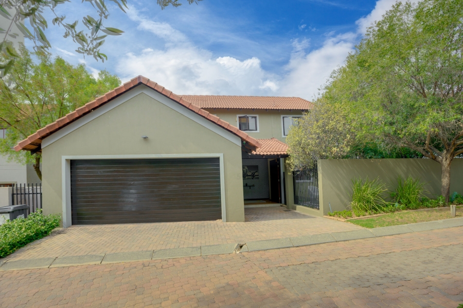 To Let 3 Bedroom Property for Rent in Fourways Gauteng