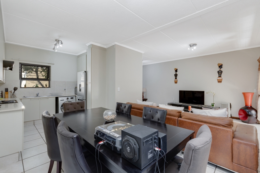 To Let 2 Bedroom Property for Rent in Fourways Gauteng