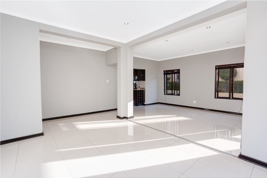 To Let 3 Bedroom Property for Rent in Broadacres Gauteng