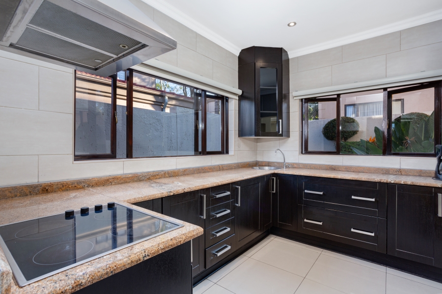 To Let 3 Bedroom Property for Rent in Broadacres Gauteng