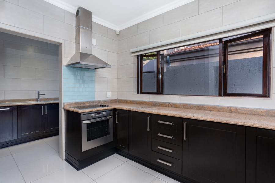 To Let 3 Bedroom Property for Rent in Broadacres Gauteng