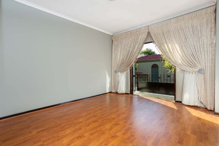 To Let 3 Bedroom Property for Rent in Broadacres Gauteng