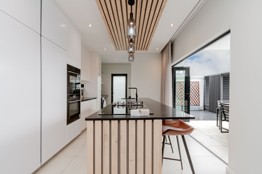 To Let 4 Bedroom Property for Rent in Lonehill Gauteng
