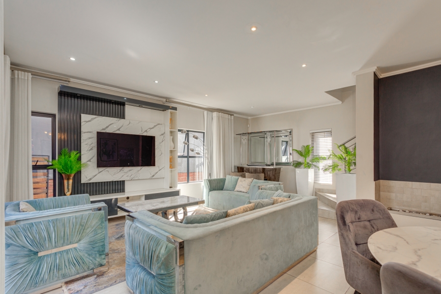 To Let 4 Bedroom Property for Rent in Bryanston Gauteng