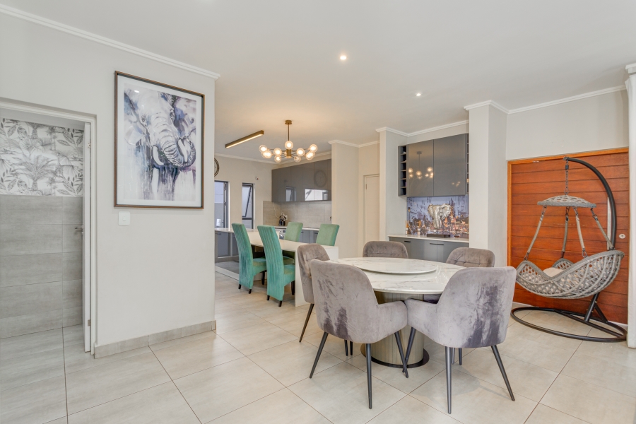 To Let 4 Bedroom Property for Rent in Bryanston Gauteng
