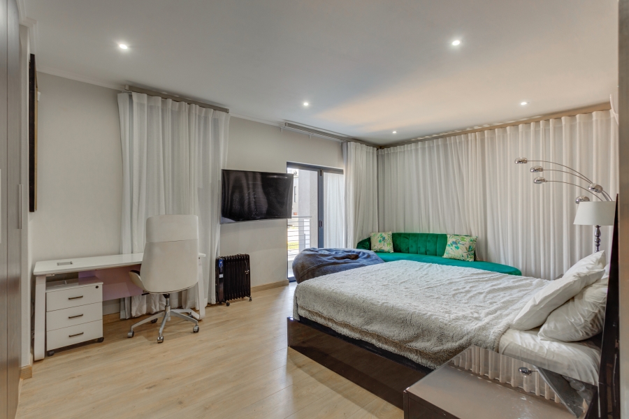 To Let 4 Bedroom Property for Rent in Bryanston Gauteng