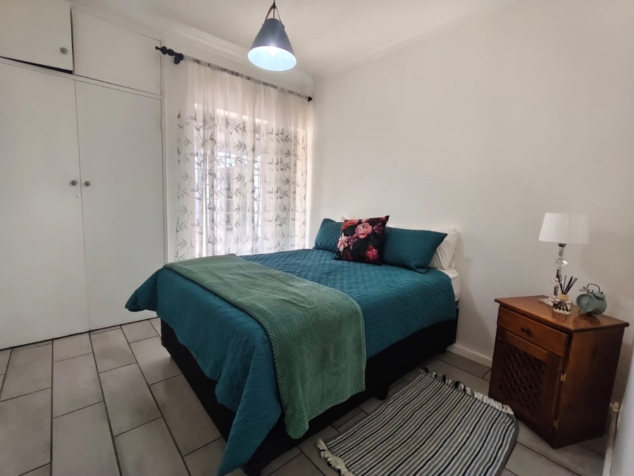 6 Bedroom Property for Sale in Brackenhurst Gauteng