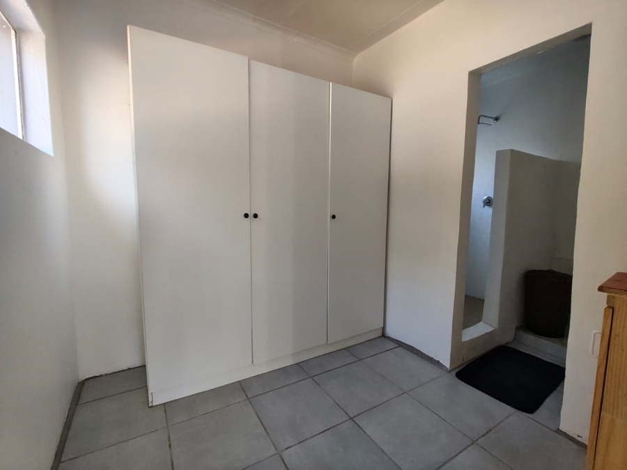 6 Bedroom Property for Sale in Brackenhurst Gauteng