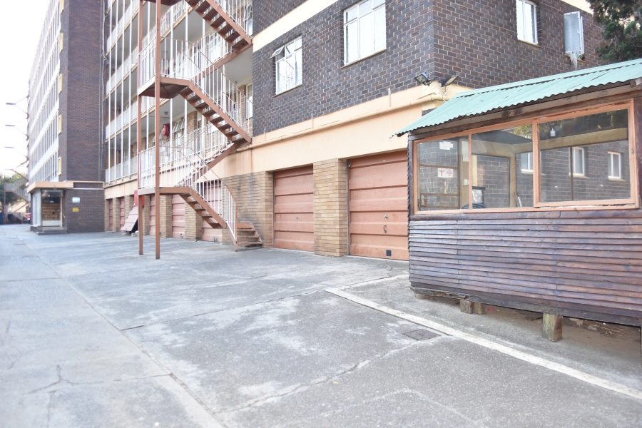 2 Bedroom Property for Sale in Sunnyside Gauteng