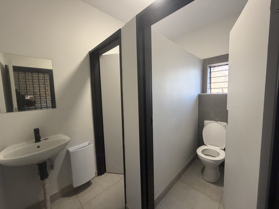 To Let Commercial Property for Rent in Laudium Gauteng