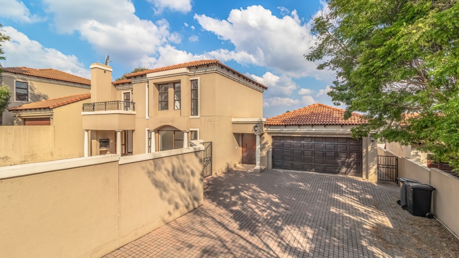 To Let 3 Bedroom Property for Rent in Douglasdale Gauteng