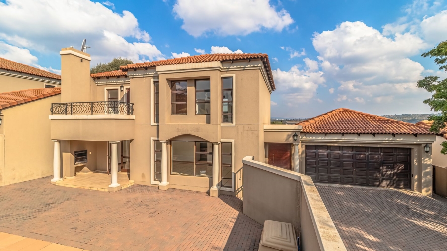 To Let 3 Bedroom Property for Rent in Douglasdale Gauteng