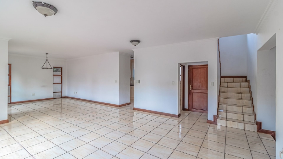 To Let 3 Bedroom Property for Rent in Douglasdale Gauteng