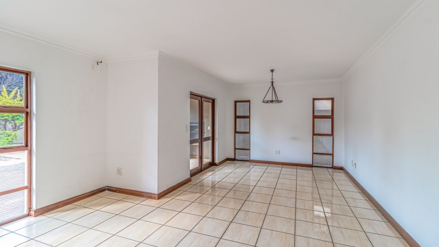 To Let 3 Bedroom Property for Rent in Douglasdale Gauteng
