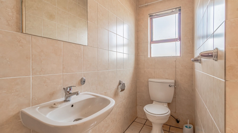 To Let 3 Bedroom Property for Rent in Douglasdale Gauteng