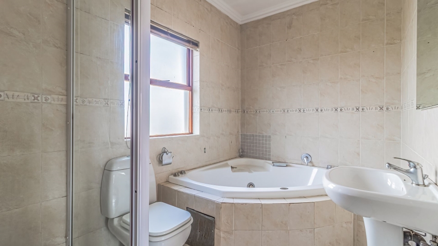 To Let 3 Bedroom Property for Rent in Douglasdale Gauteng
