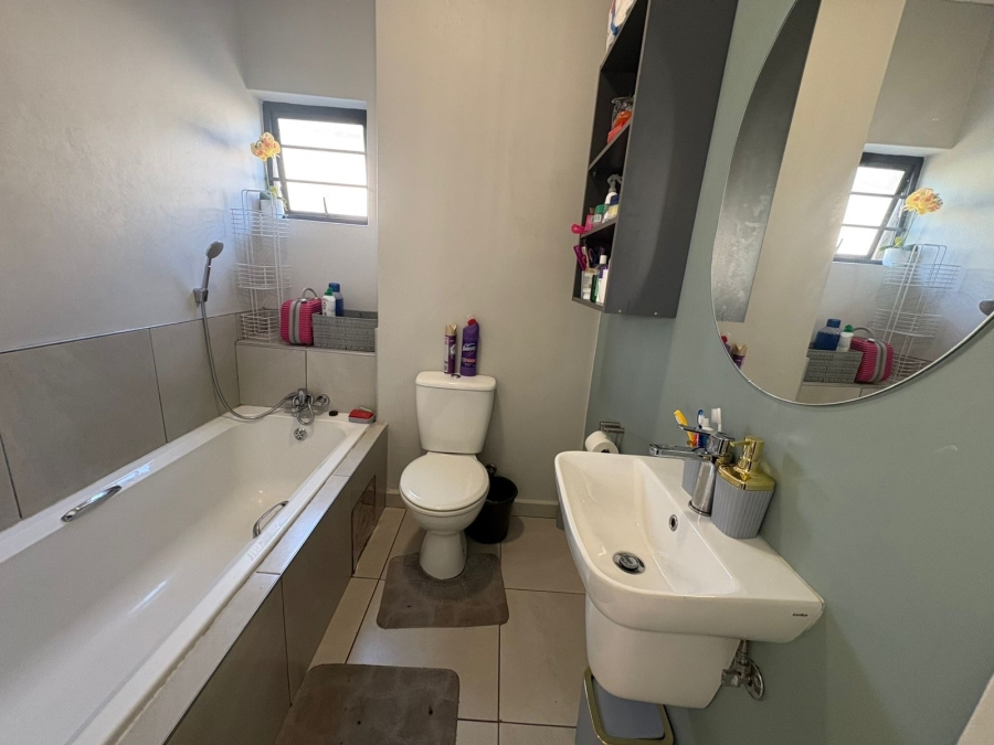 2 Bedroom Property for Sale in South Hills Gauteng