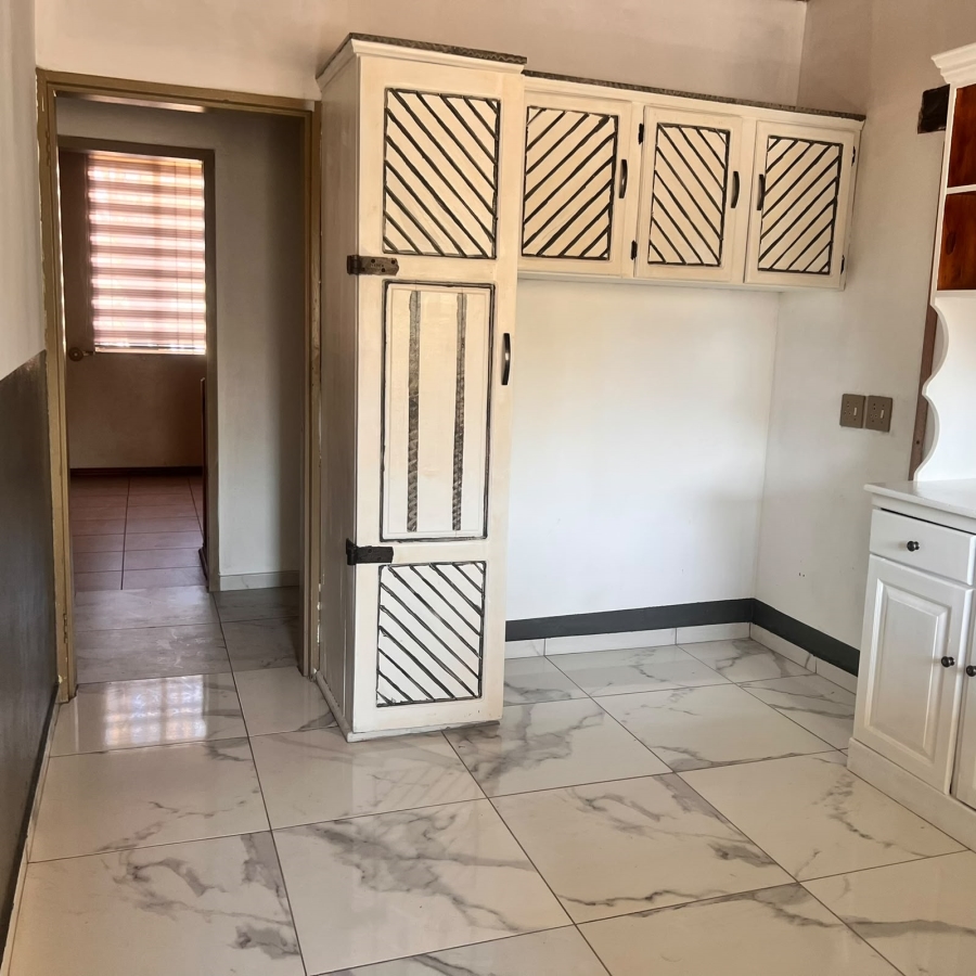 To Let 4 Bedroom Property for Rent in Kibler Park Gauteng