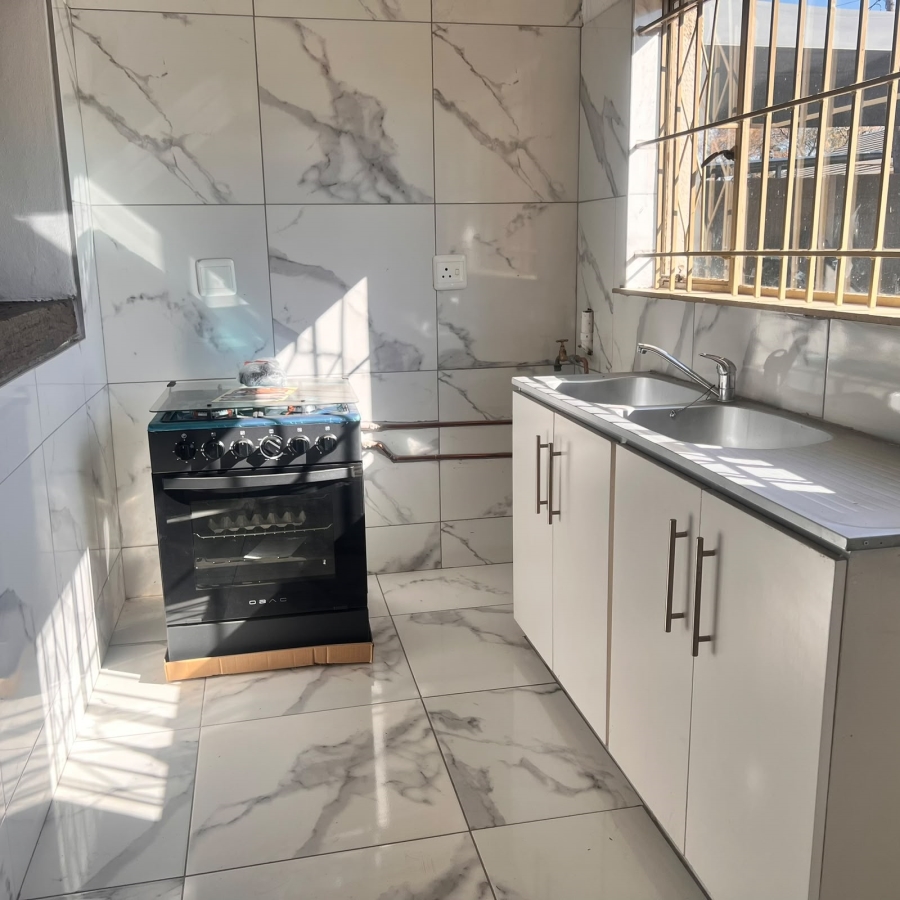 To Let 4 Bedroom Property for Rent in Kibler Park Gauteng