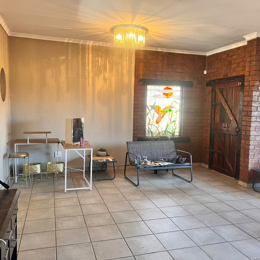 To Let 4 Bedroom Property for Rent in Kibler Park Gauteng
