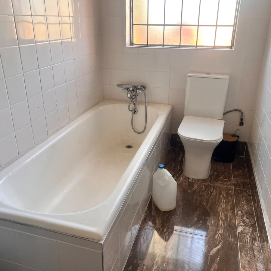 To Let 4 Bedroom Property for Rent in Kibler Park Gauteng