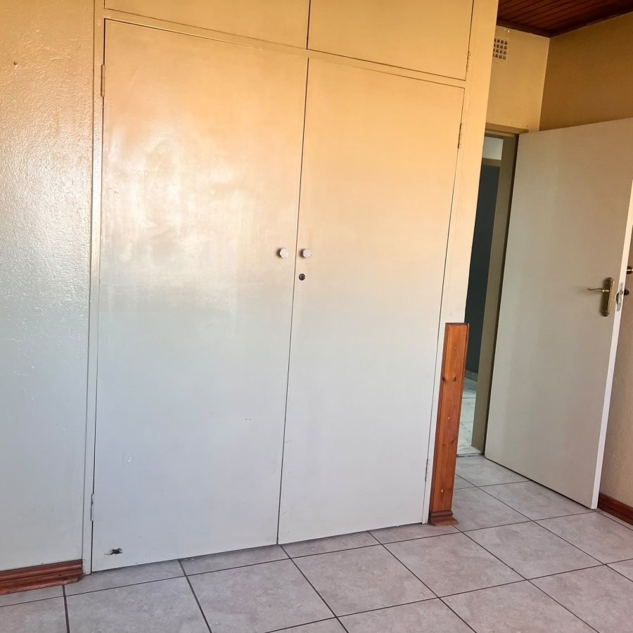 To Let 4 Bedroom Property for Rent in Kibler Park Gauteng