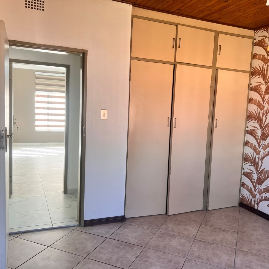 To Let 4 Bedroom Property for Rent in Kibler Park Gauteng