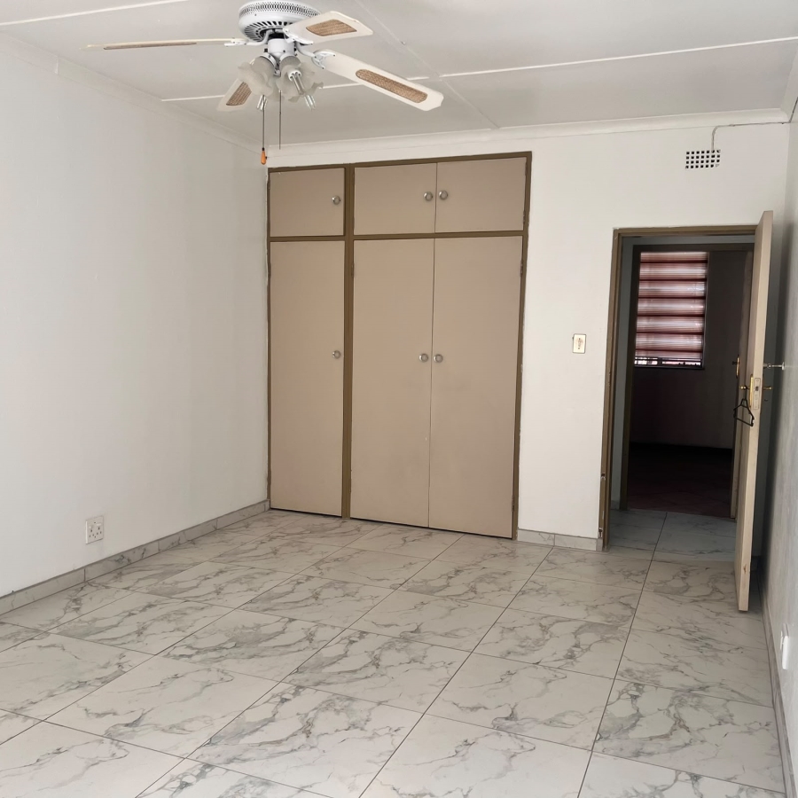 To Let 4 Bedroom Property for Rent in Kibler Park Gauteng