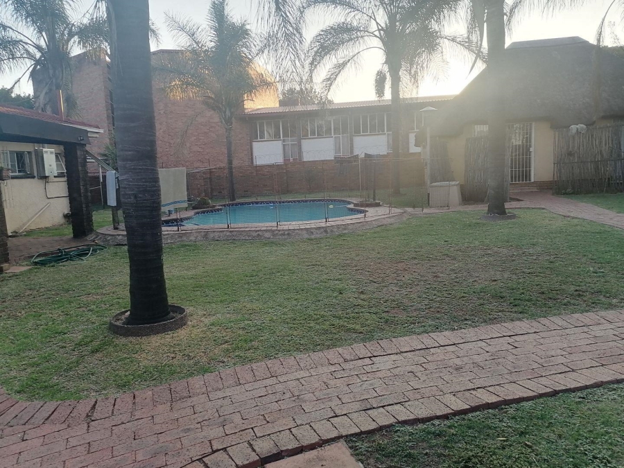 To Let 1 Bedroom Property for Rent in Parkhill Gardens Gauteng