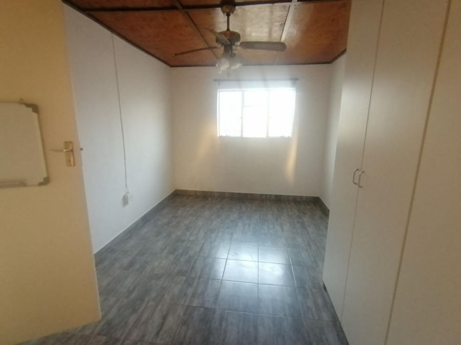 To Let 1 Bedroom Property for Rent in Parkhill Gardens Gauteng
