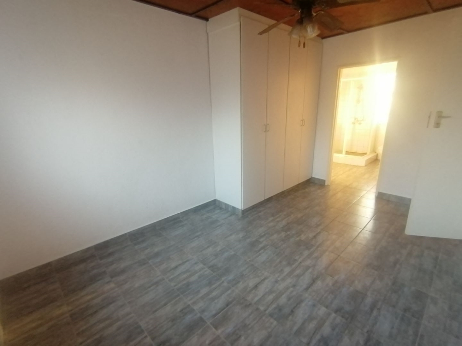 To Let 1 Bedroom Property for Rent in Parkhill Gardens Gauteng