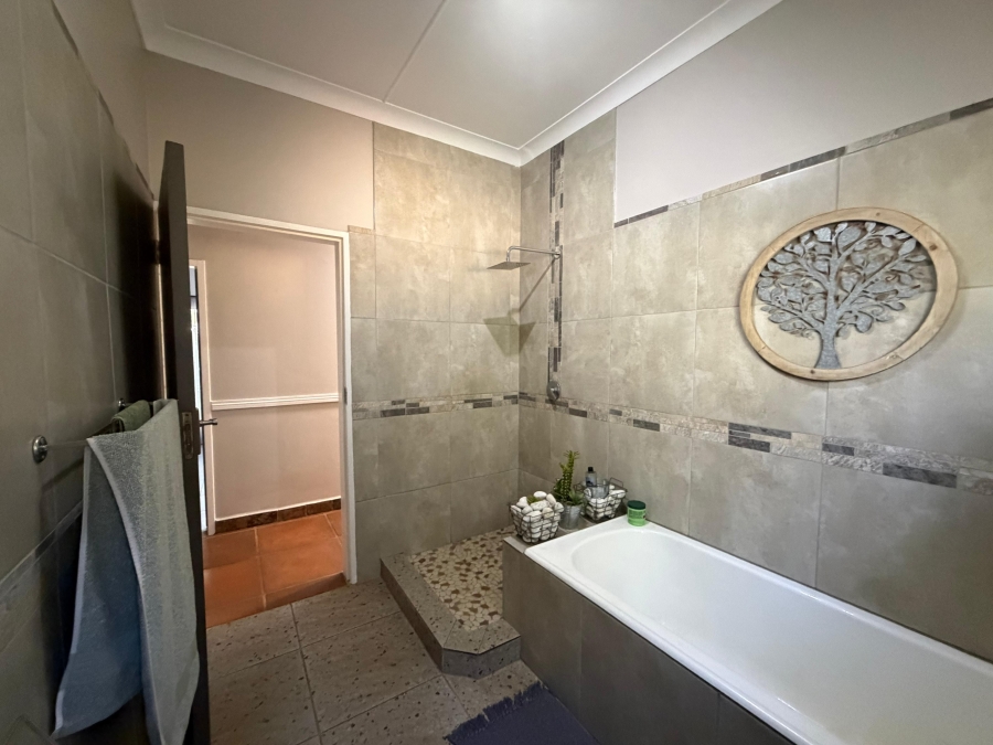 3 Bedroom Property for Sale in Meyerspark Gauteng