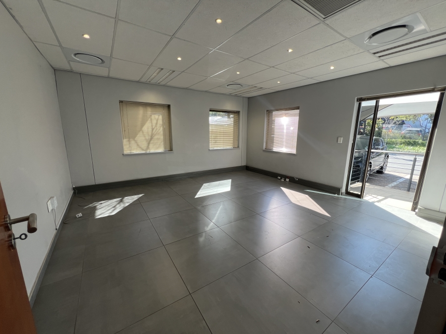 To Let Commercial Property for Rent in Vorna Valley Gauteng