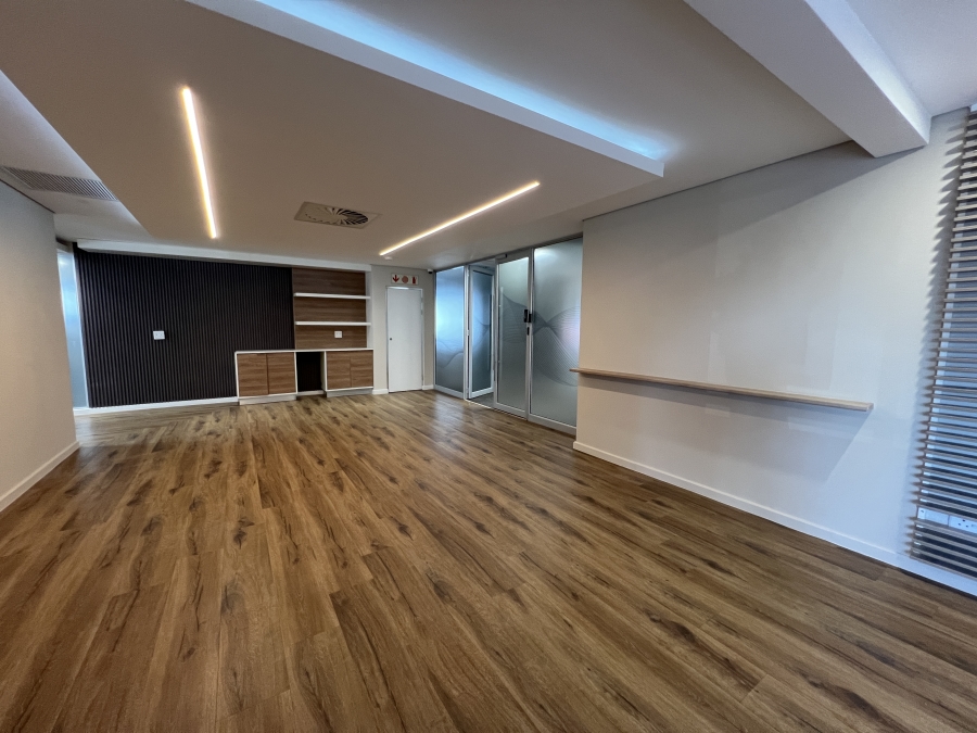To Let Commercial Property for Rent in Vorna Valley Gauteng