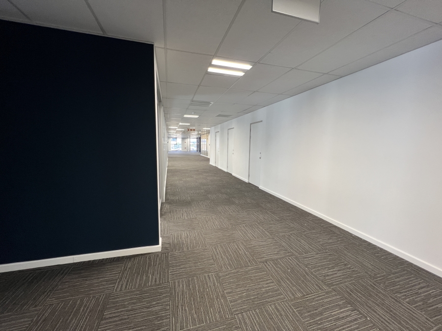 To Let Commercial Property for Rent in Vorna Valley Gauteng