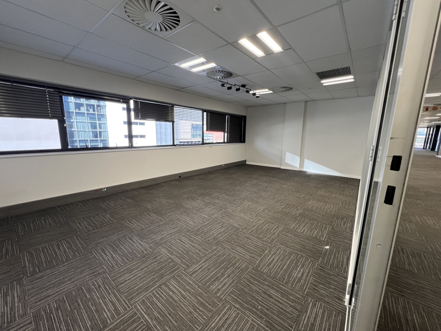 To Let Commercial Property for Rent in Vorna Valley Gauteng