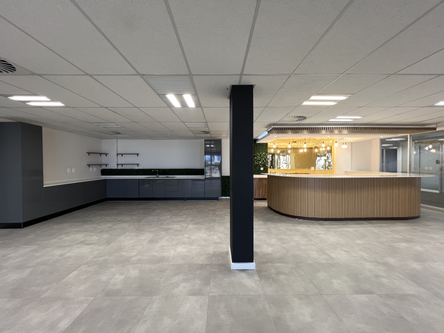To Let Commercial Property for Rent in Vorna Valley Gauteng
