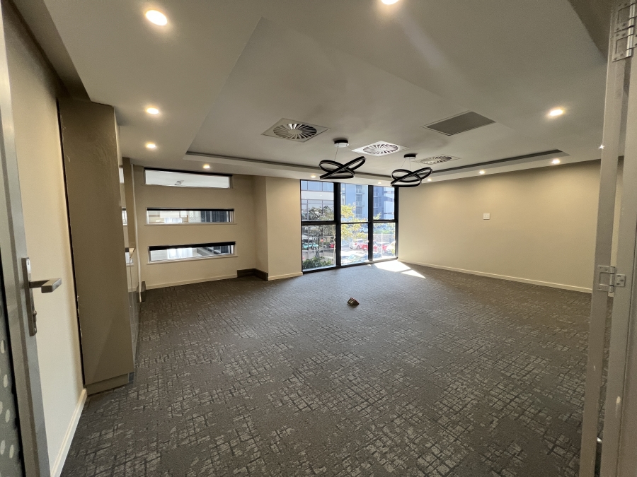 To Let Commercial Property for Rent in Vorna Valley Gauteng