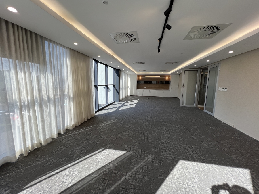 To Let Commercial Property for Rent in Vorna Valley Gauteng