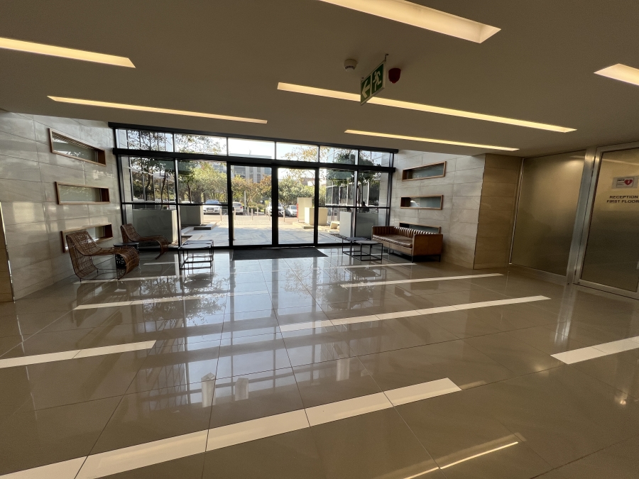 To Let Commercial Property for Rent in Vorna Valley Gauteng