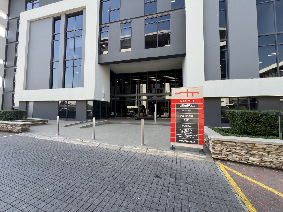 To Let Commercial Property for Rent in Vorna Valley Gauteng