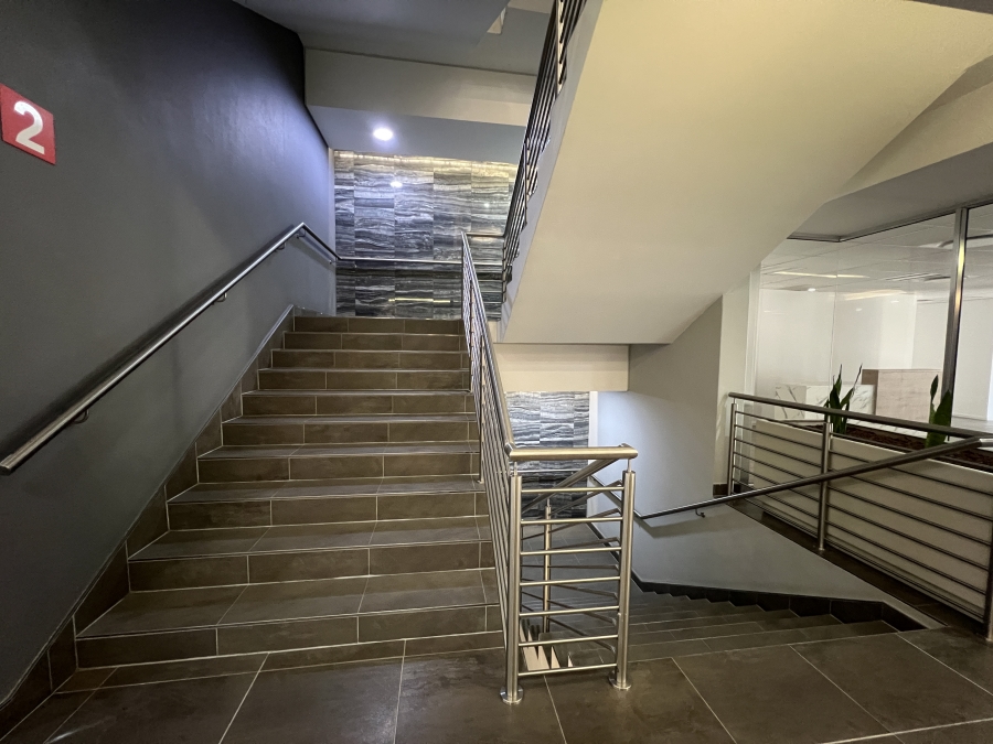To Let Commercial Property for Rent in Vorna Valley Gauteng