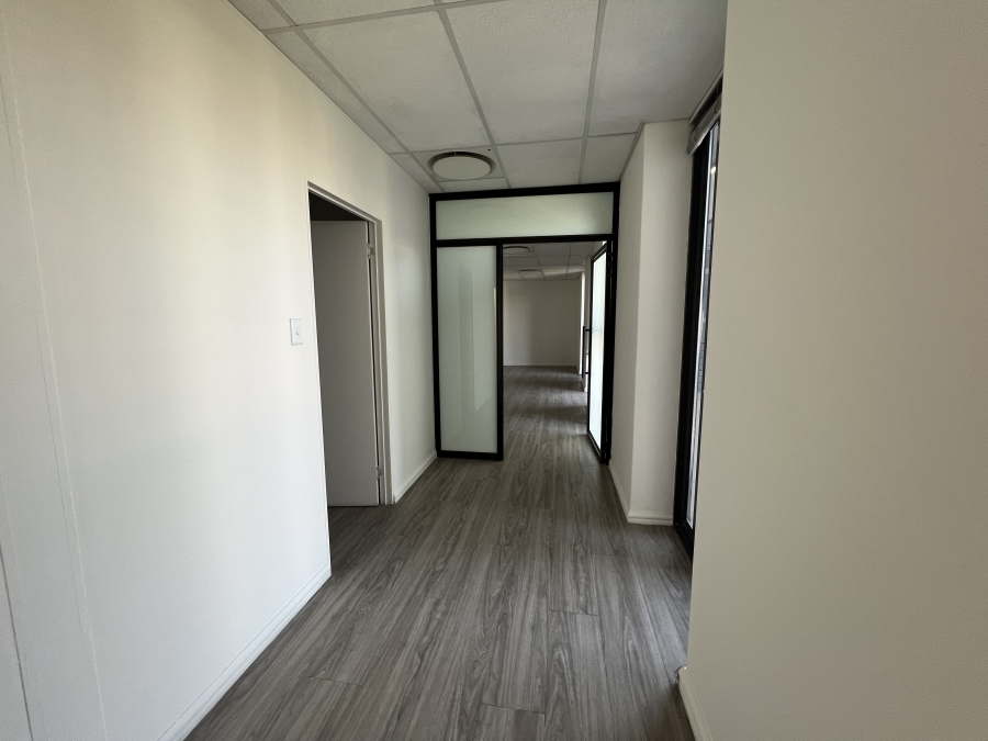 To Let Commercial Property for Rent in Vorna Valley Gauteng