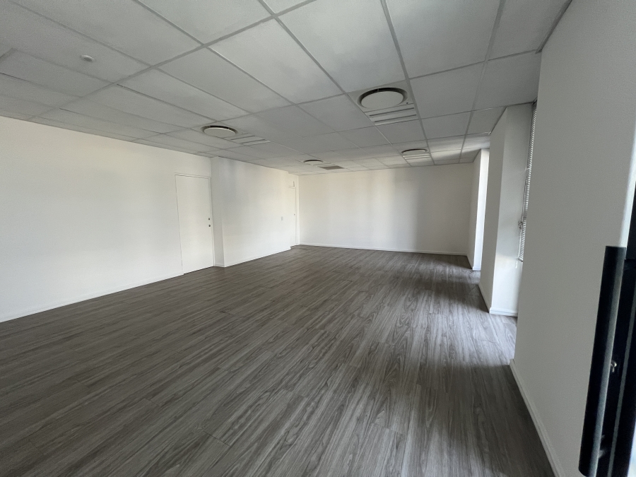 To Let Commercial Property for Rent in Vorna Valley Gauteng