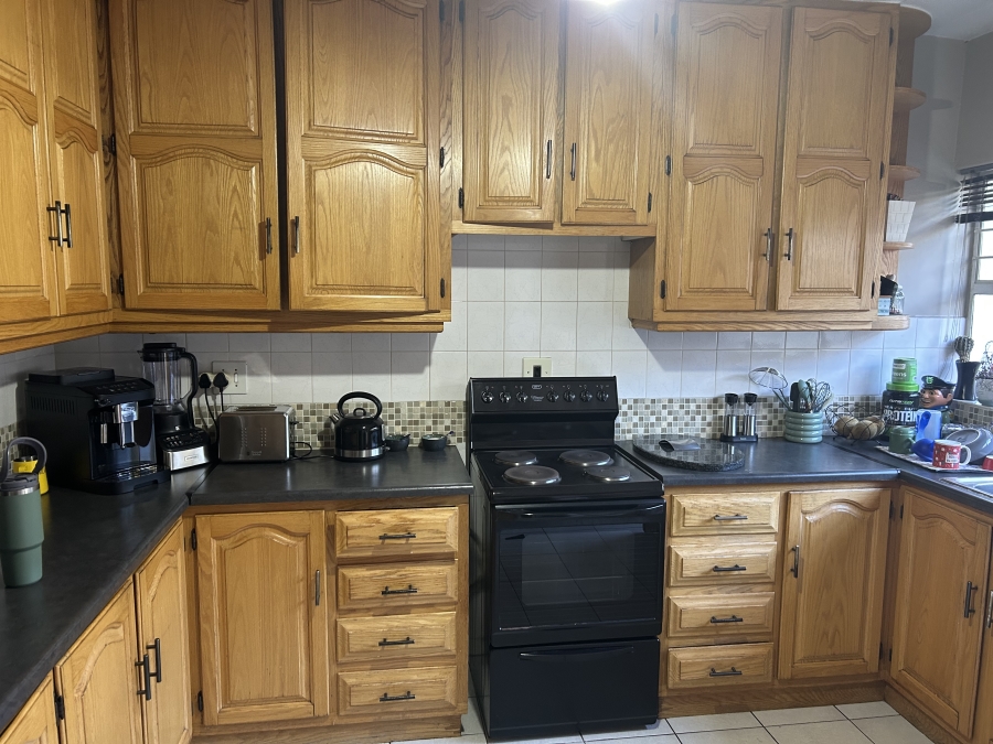 3 Bedroom Property for Sale in Faerie Glen Gauteng