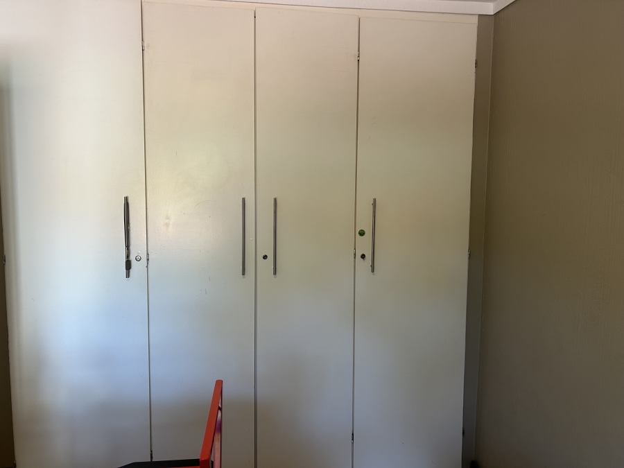 3 Bedroom Property for Sale in Faerie Glen Gauteng