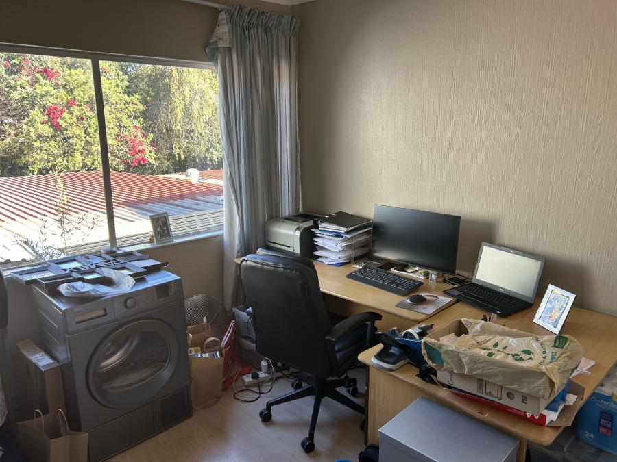 3 Bedroom Property for Sale in Faerie Glen Gauteng
