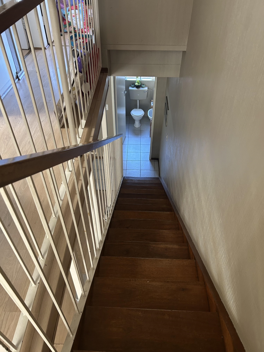 3 Bedroom Property for Sale in Faerie Glen Gauteng