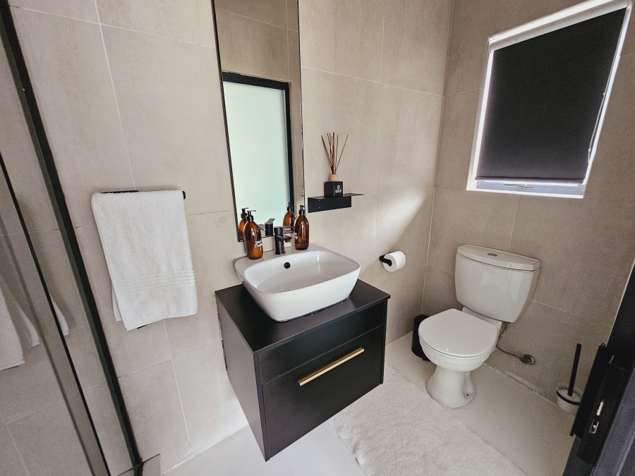 To Let 2 Bedroom Property for Rent in Fourways Gauteng